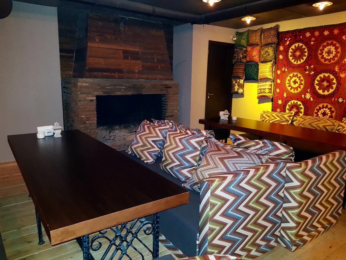 Thea'S Apartment กูเดาริ ภายนอก รูปภาพ